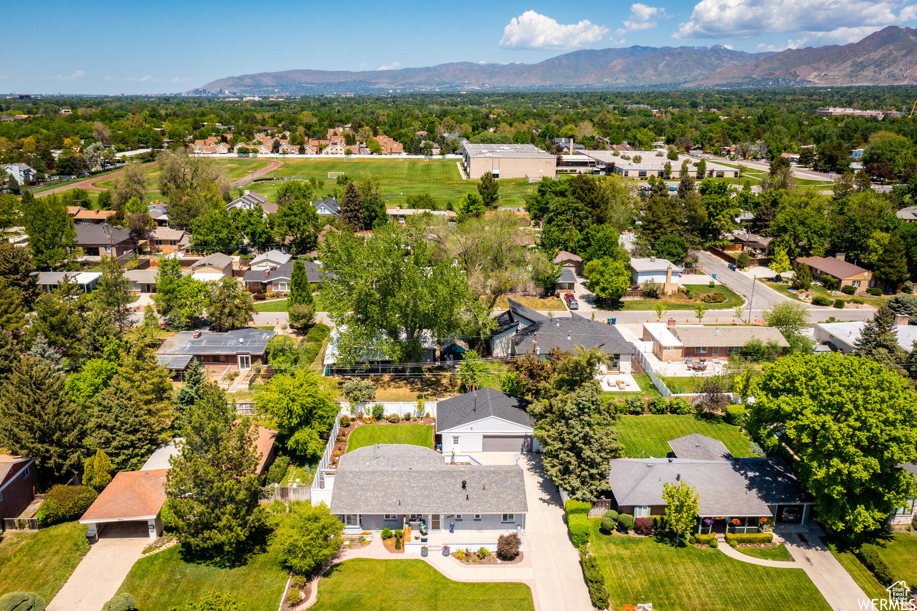 LAKEWOOD - Residential