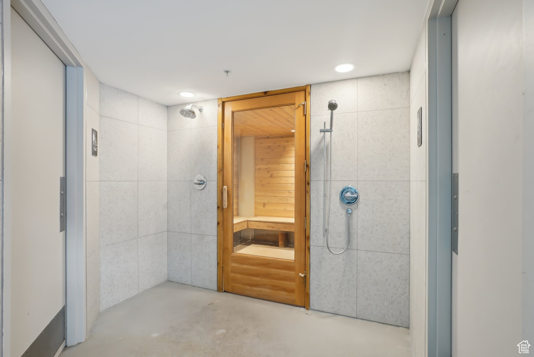 SILVER KING - Residential