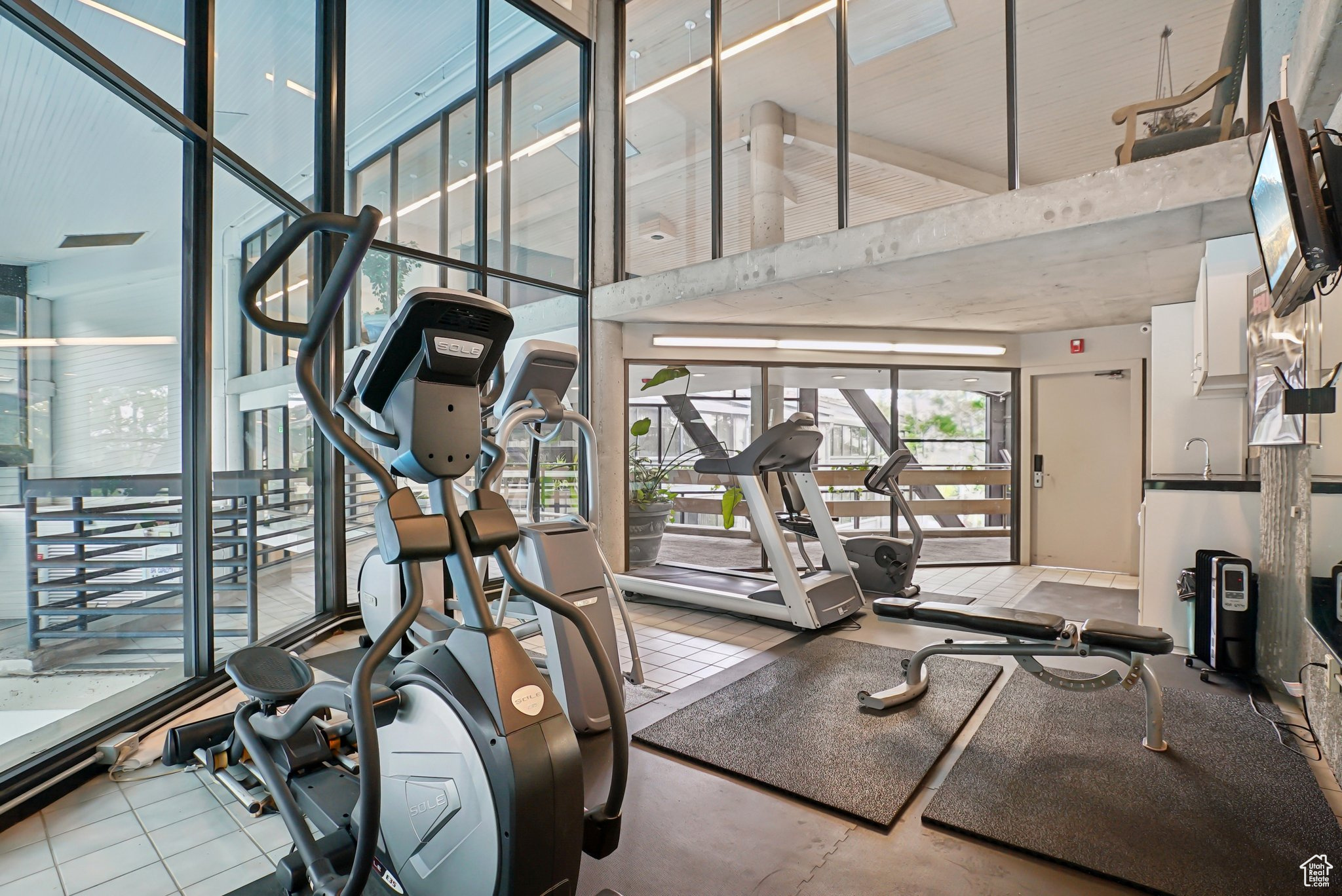 SILVER KING - Residential