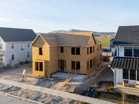 Photo of 858 CAROLINE DR W #211, Saratoga Springs, UT 84045 (MLS # 2134216)