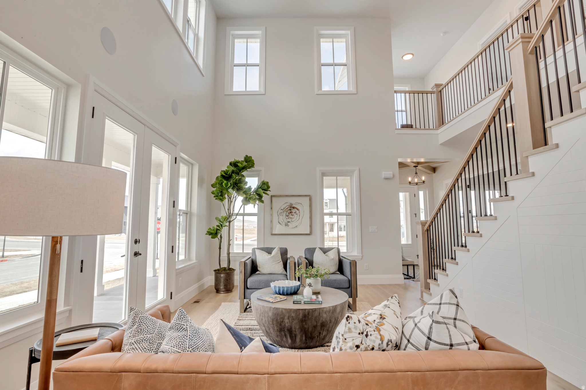 BEACON POINTE - Residential