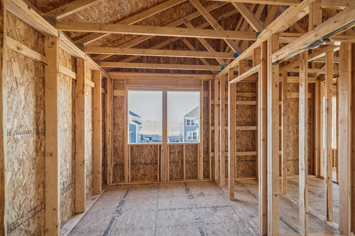 BEACON POINTE - Residential