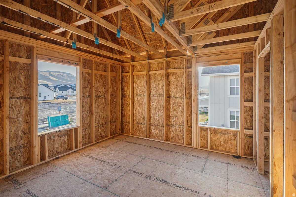 BEACON POINTE - Residential