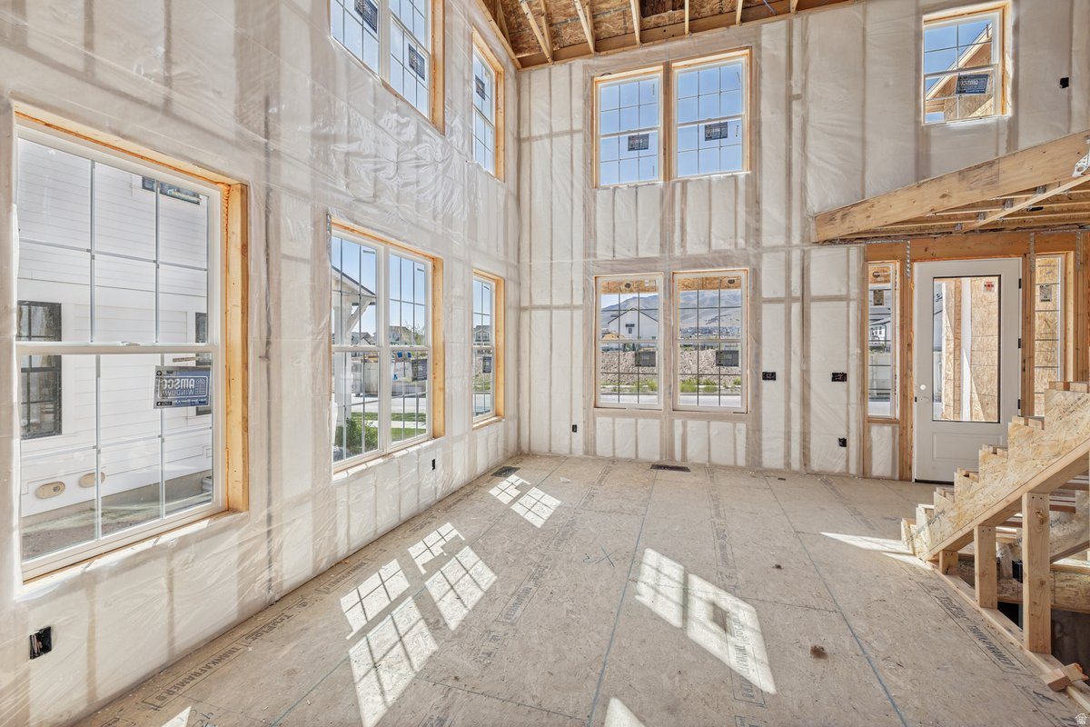 BEACON POINTE - Residential