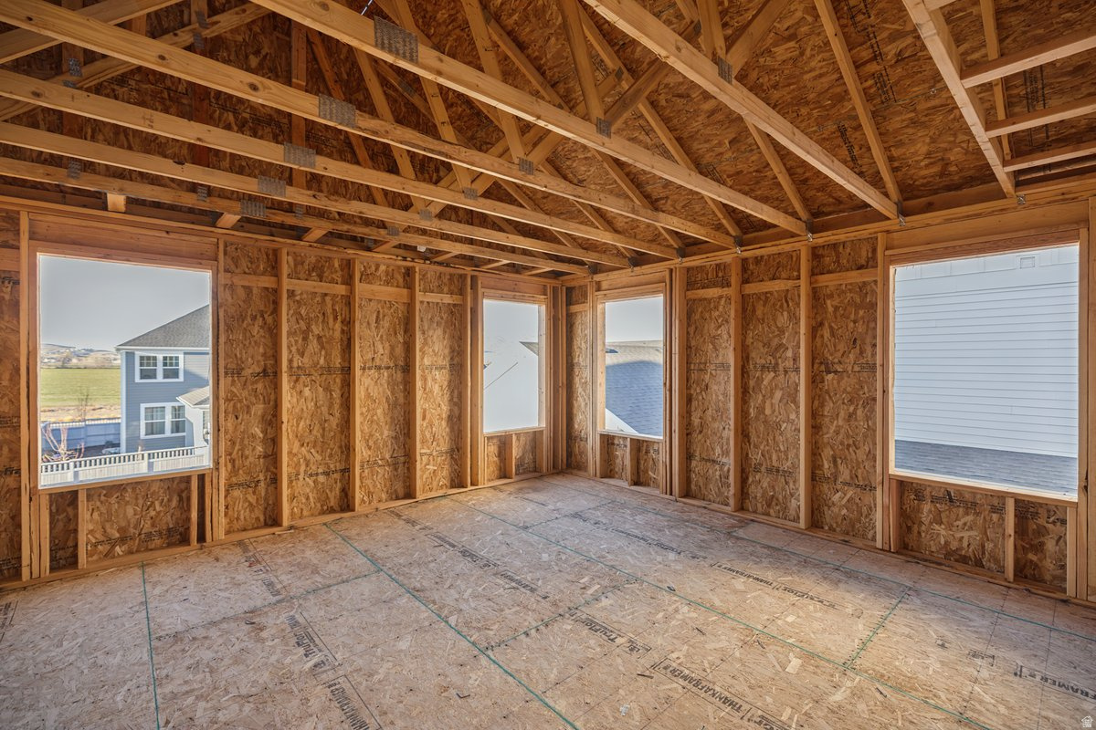 BEACON POINTE - Residential