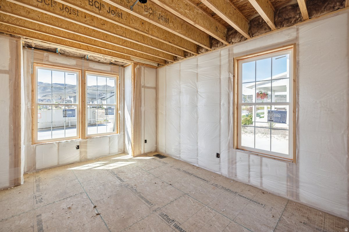 BEACON POINTE - Residential