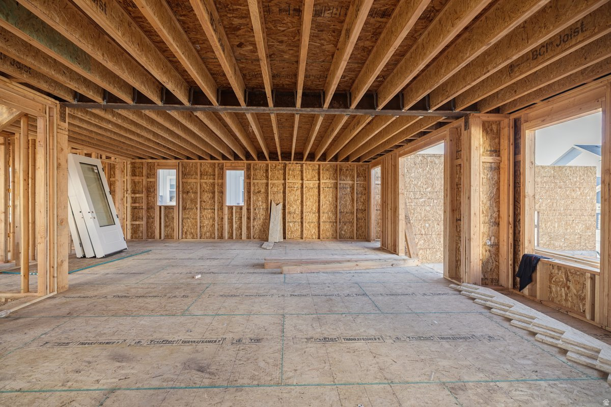 BEACON POINTE - Residential