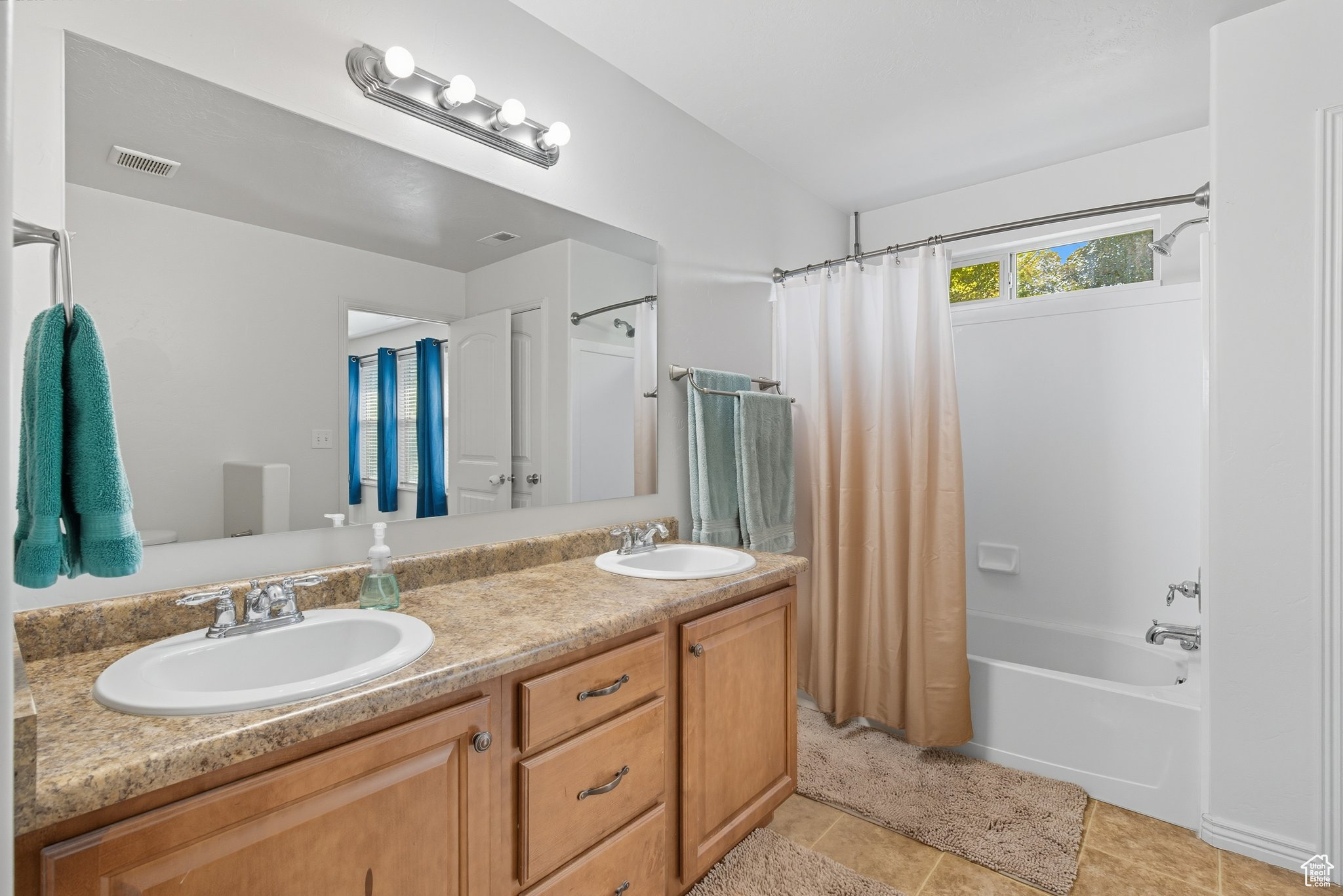 MAPLE MTN TOWNHOMES - Residential