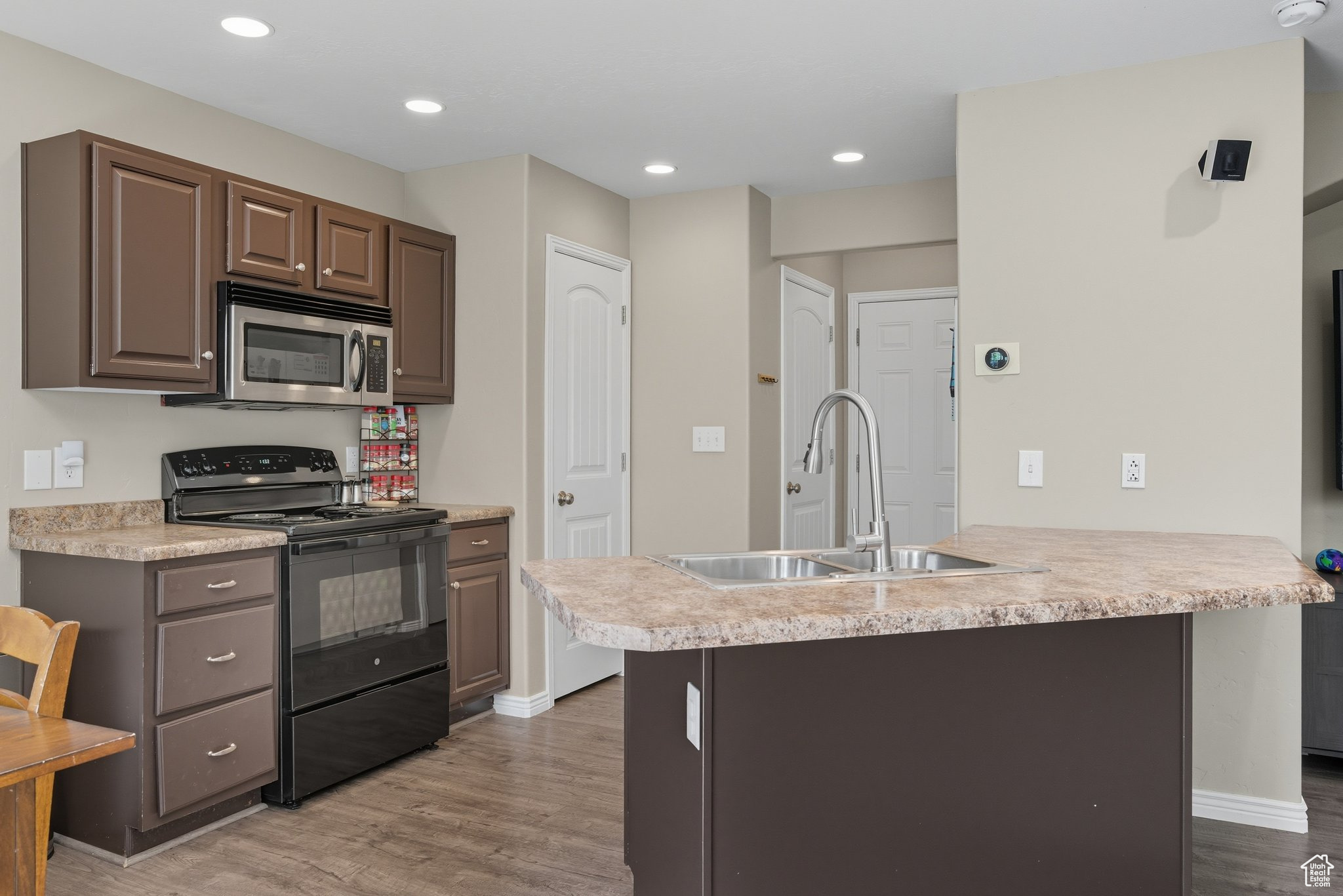 MAPLE MTN TOWNHOMES - Residential