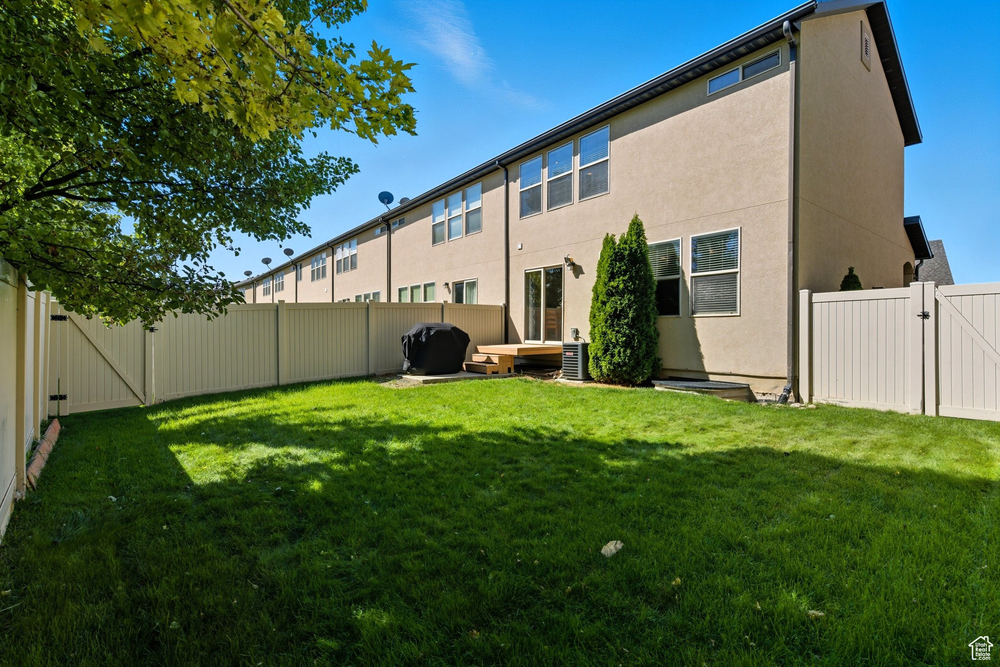 MAPLE MTN TOWNHOMES - Residential