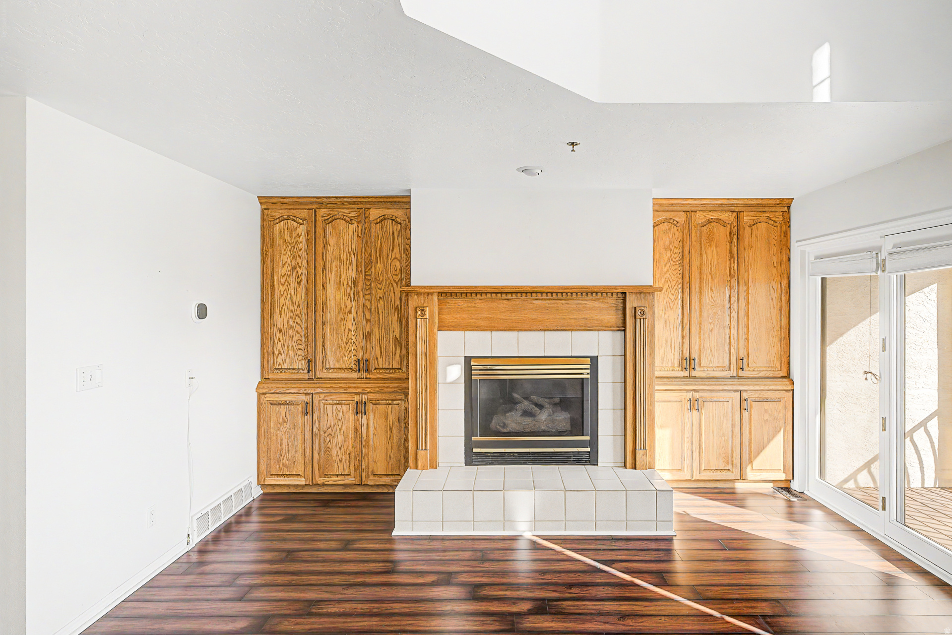 SWISS OAKS - Residential