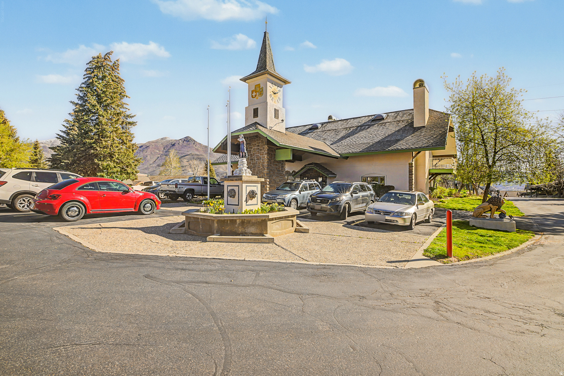 SWISS OAKS - Residential