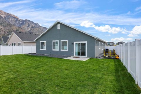 Tiny photo for 252 W 800 S, Willard, UT 84340 (MLS # 2148776)