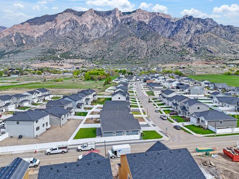 Tiny photo for 252 W 800 S, Willard, UT 84340 (MLS # 2148776)