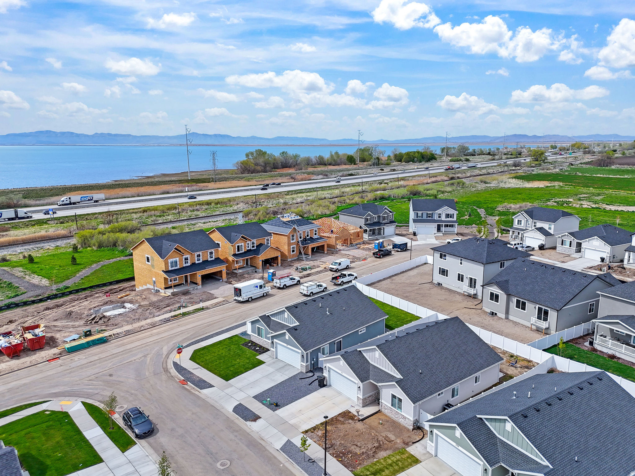 DEER RUN AT WILLARD BAY - Residential