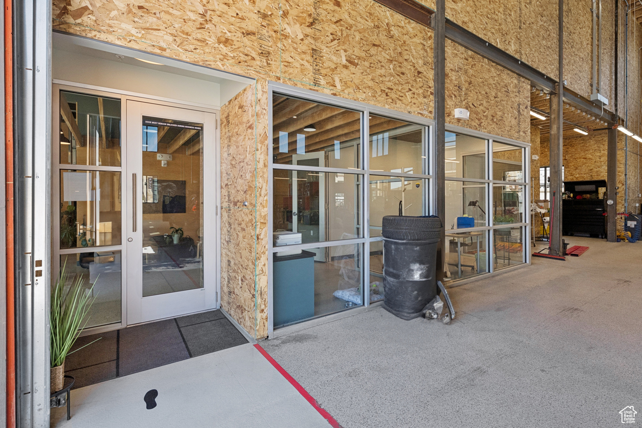 PARK EAST II BUSINESS COMMUNITY CONDOS - Commercial Sale