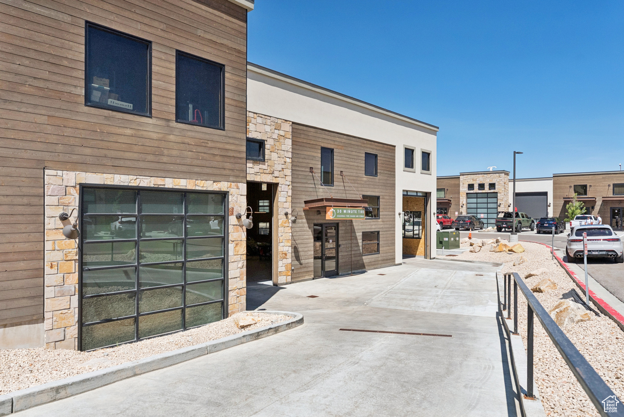 PARK EAST II BUSINESS COMMUNITY CONDOS - Commercial Sale