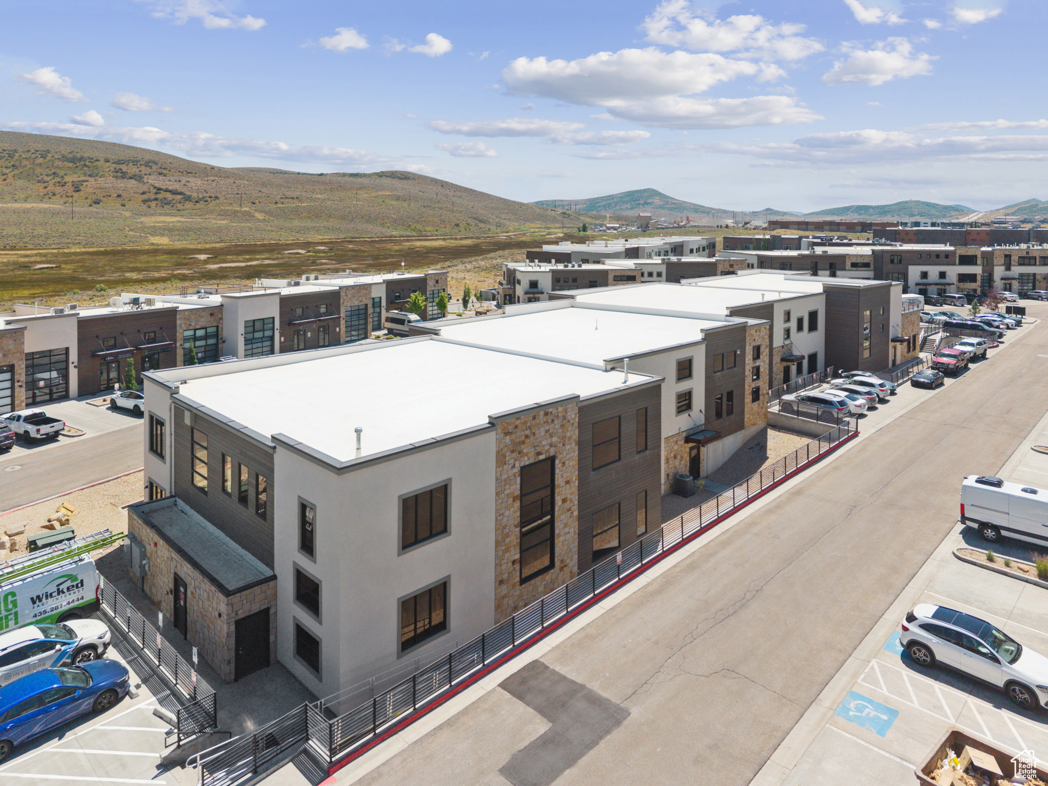 PARK EAST II BUSINESS COMMUNITY CONDOS - Commercial Sale