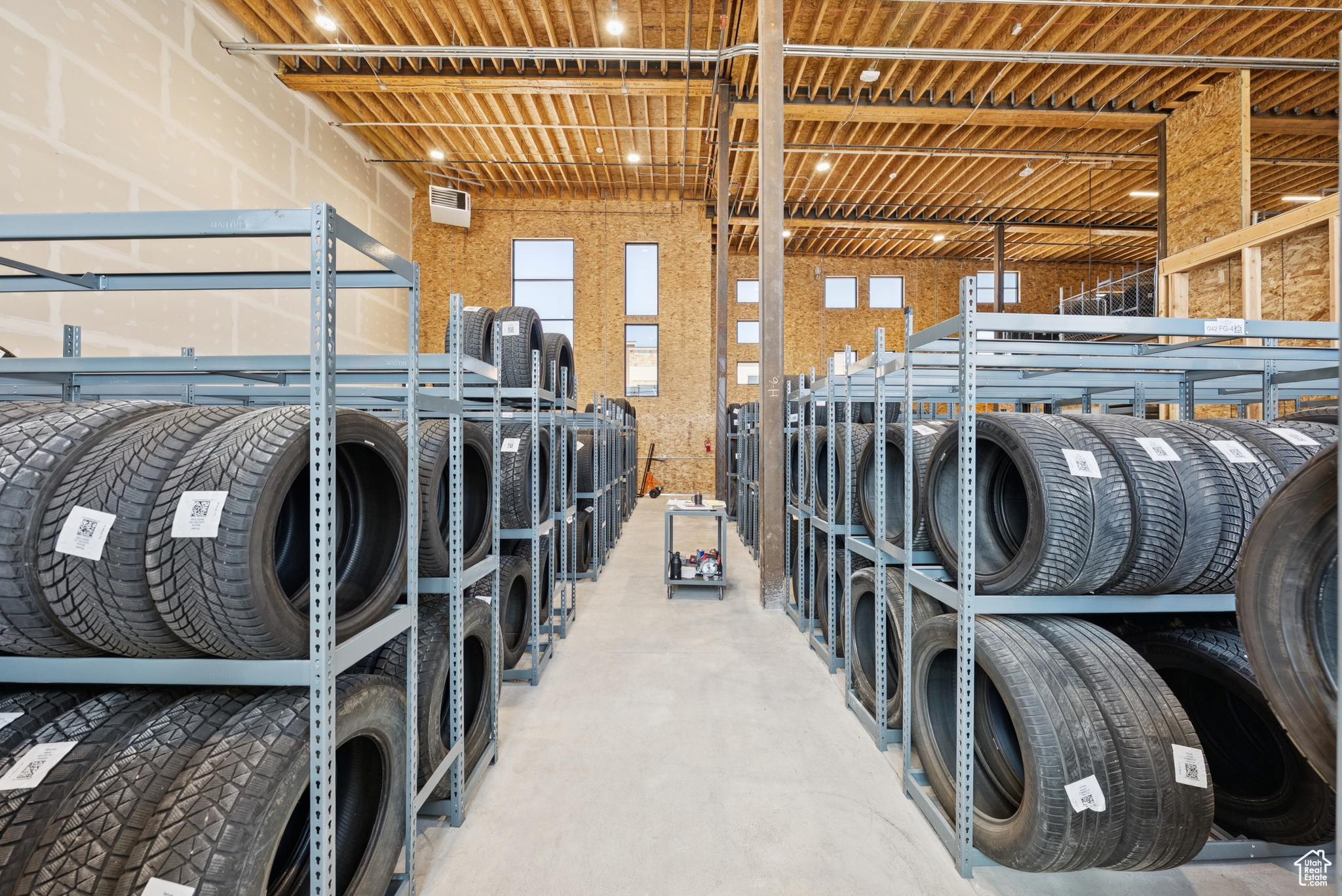 PARK EAST II BUSINESS COMMUNITY CONDOS - Commercial Sale