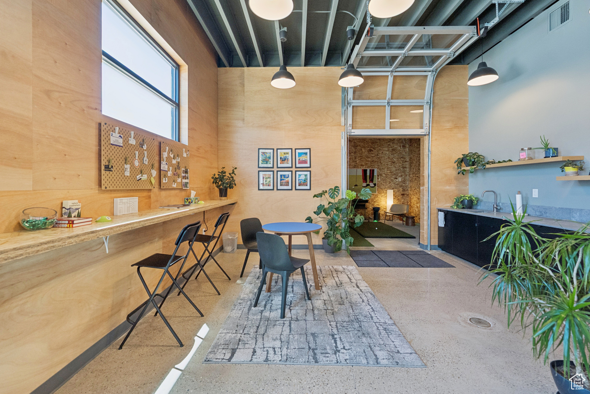 PARK EAST II BUSINESS COMMUNITY CONDOS - Commercial Sale