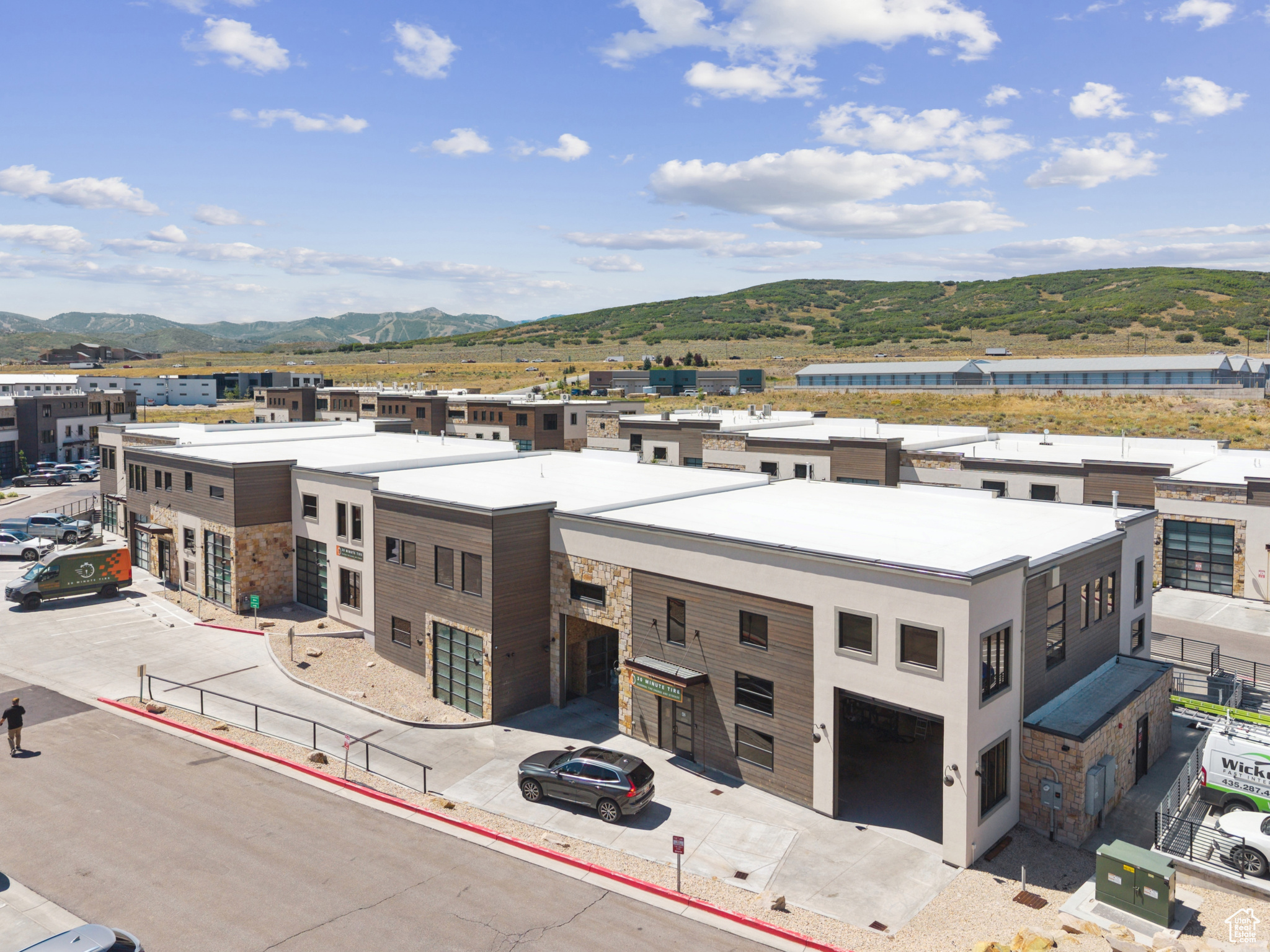 PARK EAST II BUSINESS COMMUNITY CONDOS - Commercial Sale