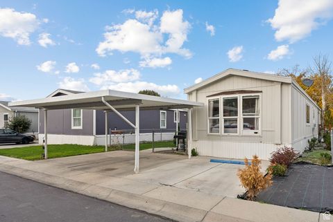 Photo of 5075 W 4700 S #172, Kearns, UT 84118 (MLS # 2119500) Photo of 5075 W 4700 S #172, Kearns, UT 84118 (MLS # 2119500)