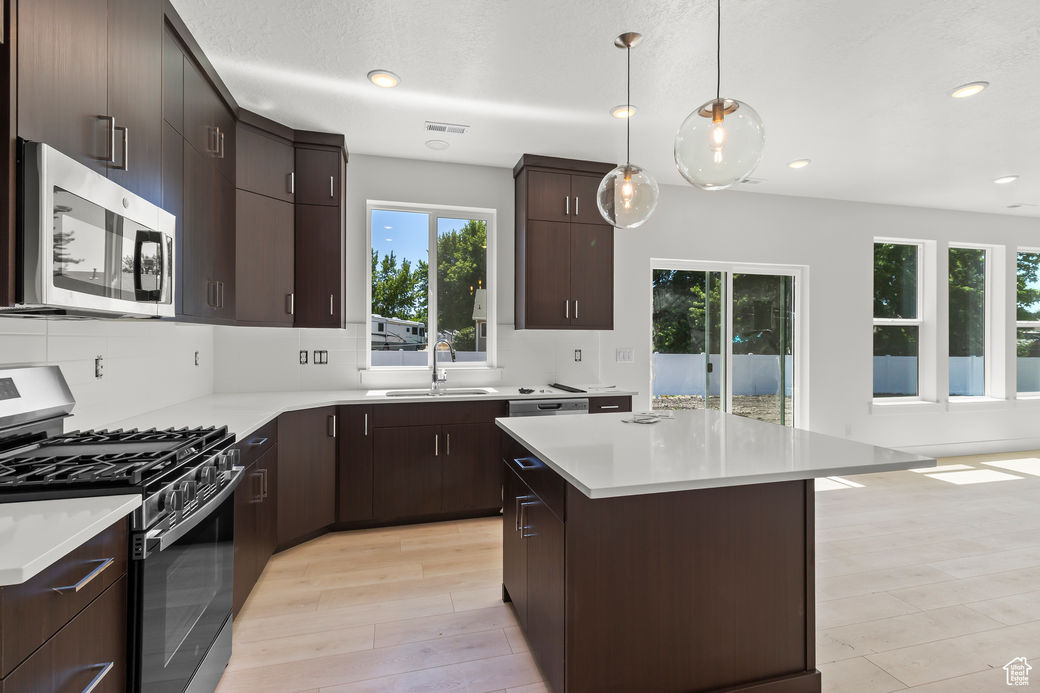 NORTH POINT - Residential