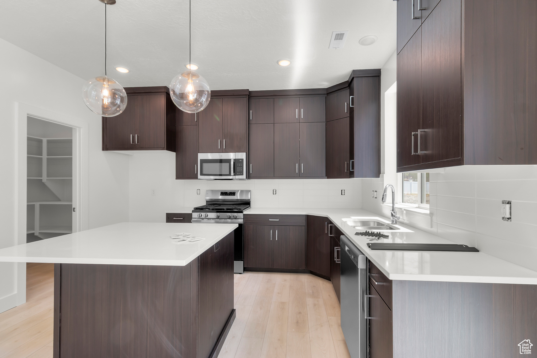 NORTH POINT - Residential