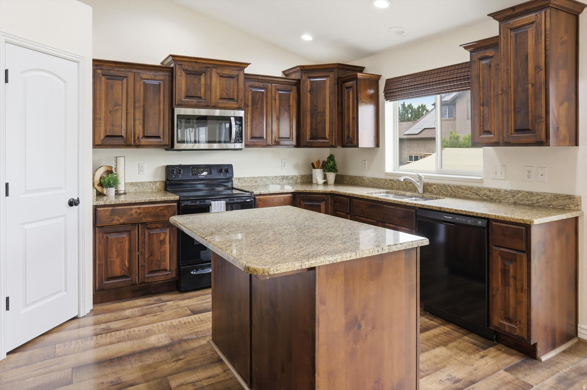 TANNER HERITAGE ESTATES - Residential