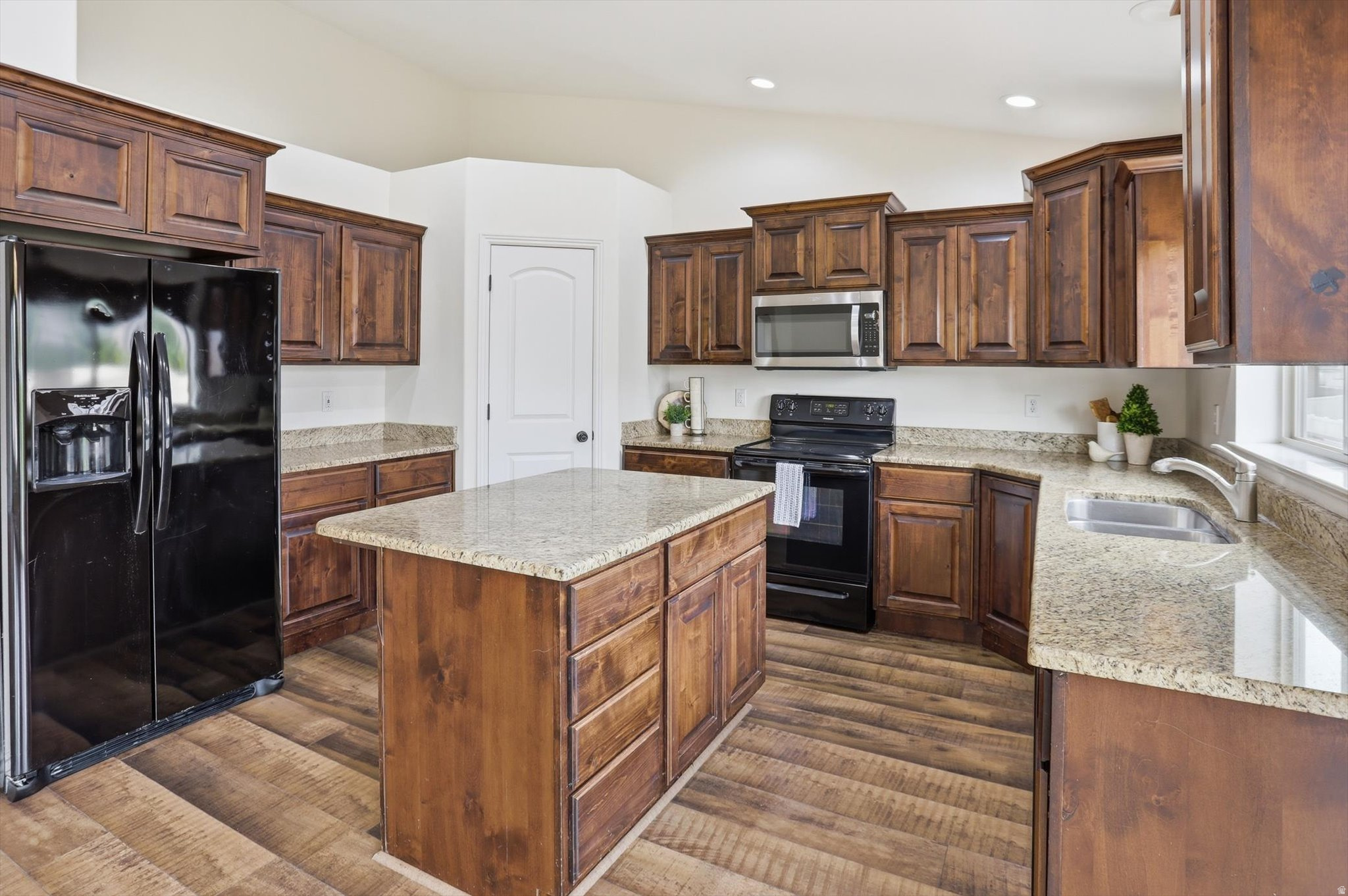 TANNER HERITAGE ESTATES - Residential