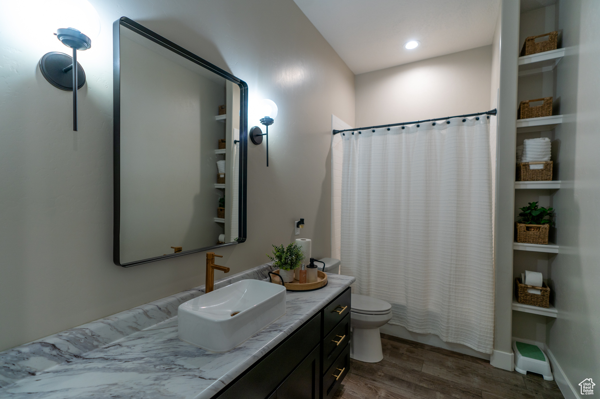 KARL HUMPHREY SUBDIVISION - Residential