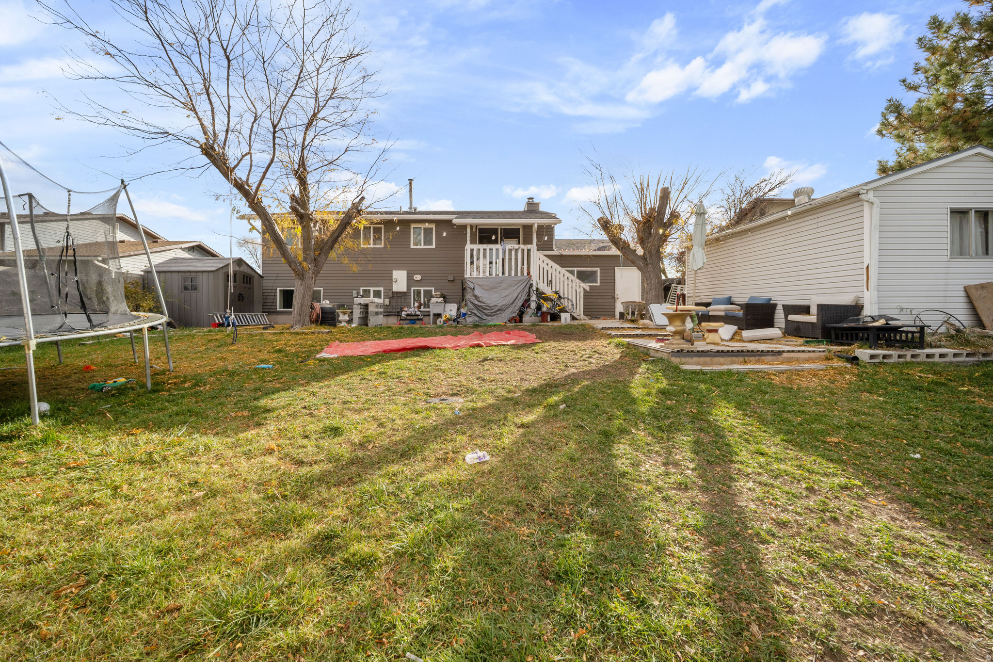 WOODLEDGE #3 - Residential