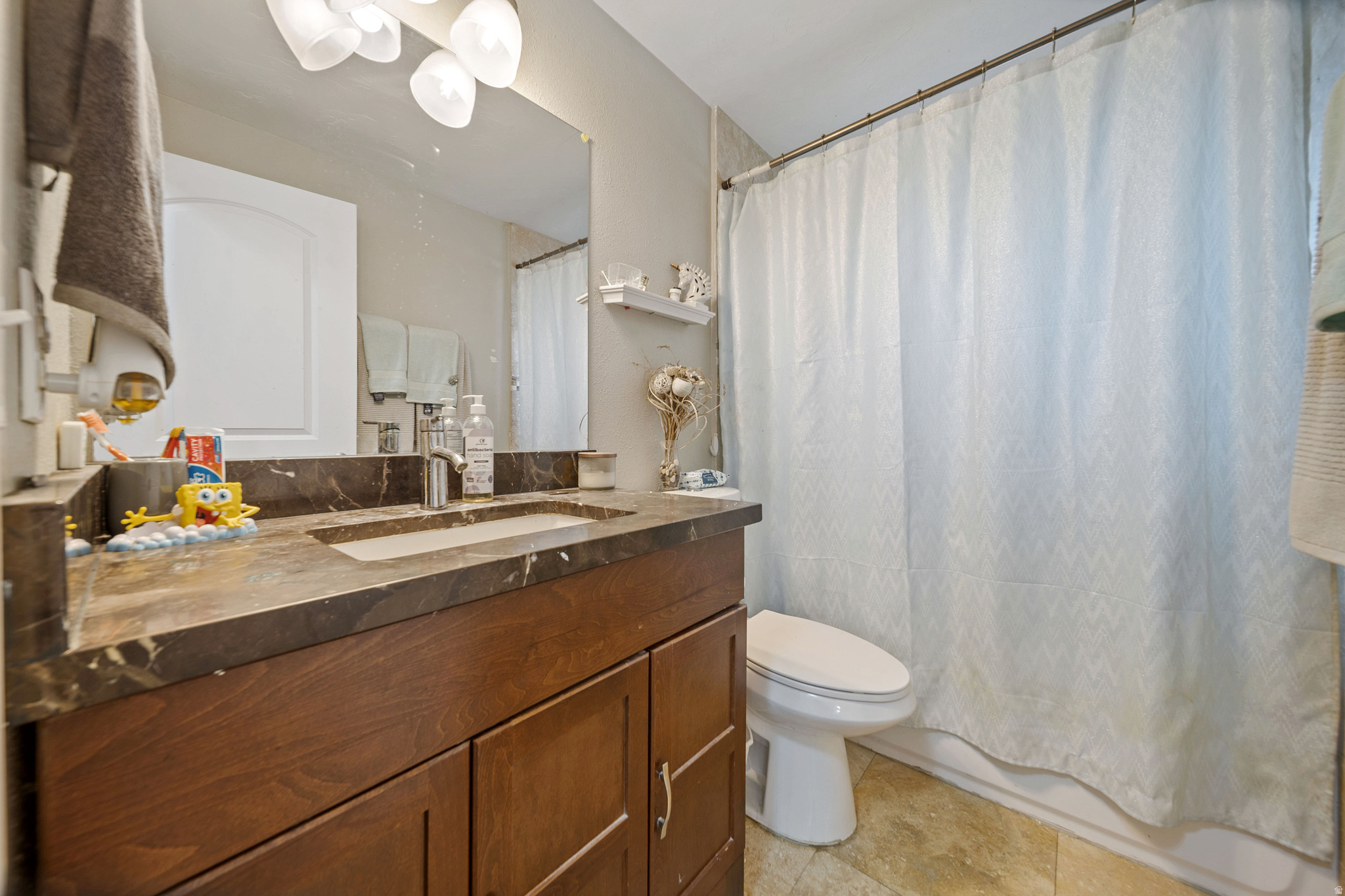 WOODLEDGE #3 - Residential