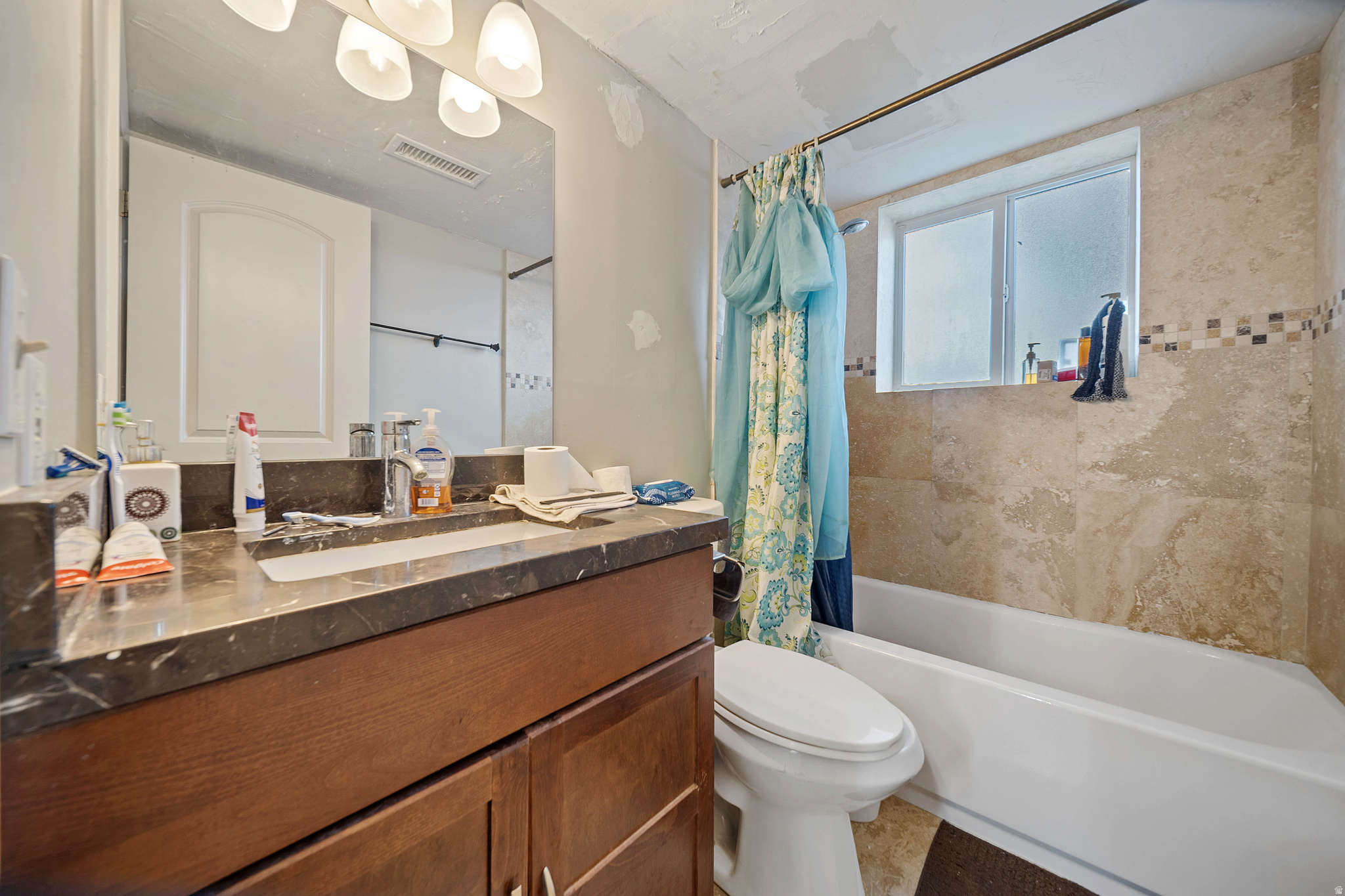 WOODLEDGE #3 - Residential