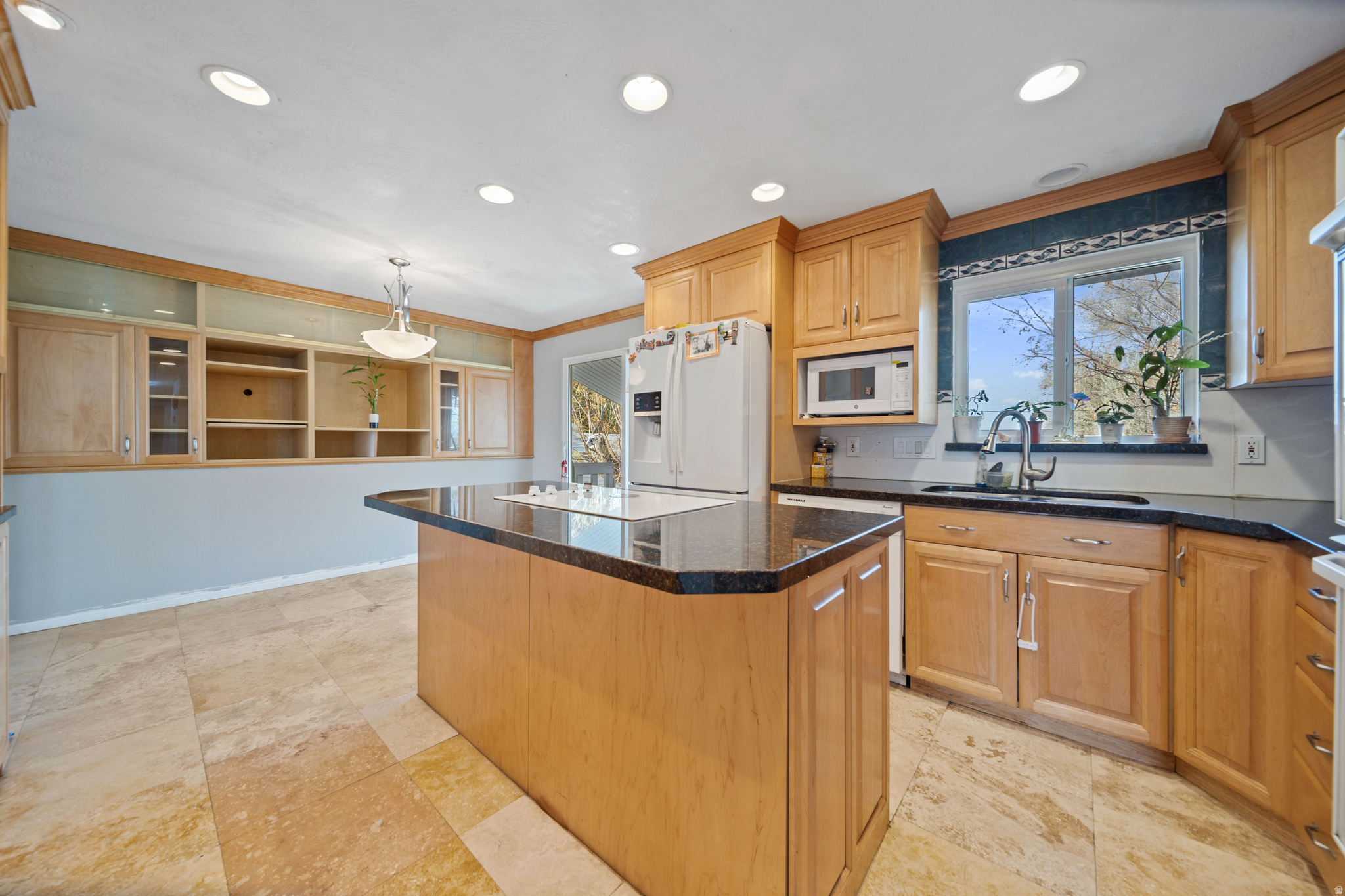 WOODLEDGE #3 - Residential