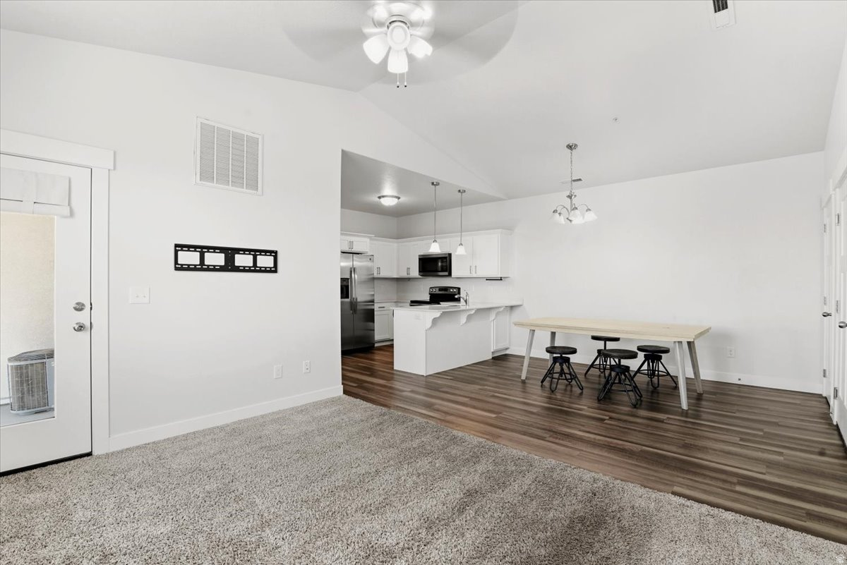 LAKE FRONT - Residential