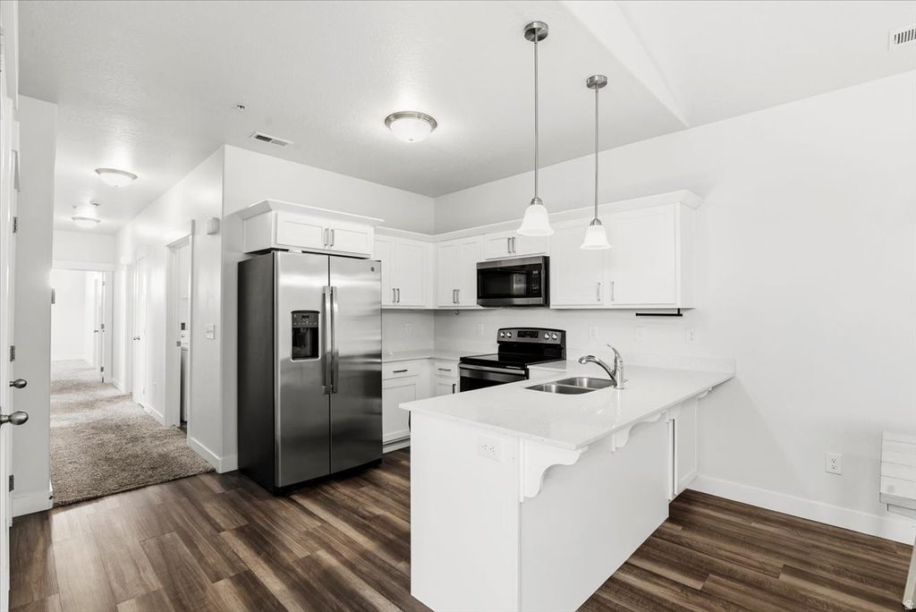 Photo of 742 N 260 W #MM304, Vineyard, UT 84059 (MLS # 2141179)