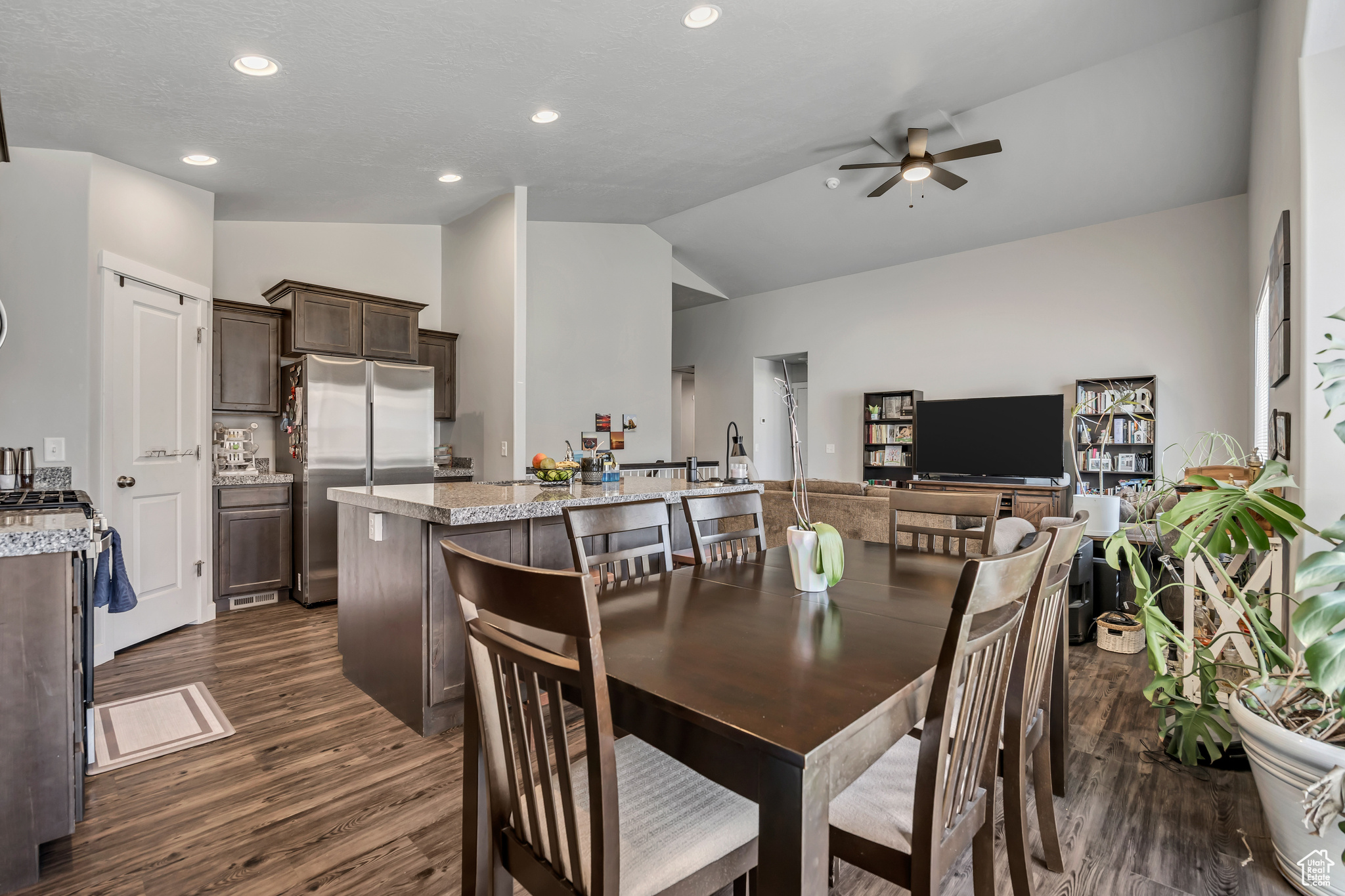 MEADOWS - Residential