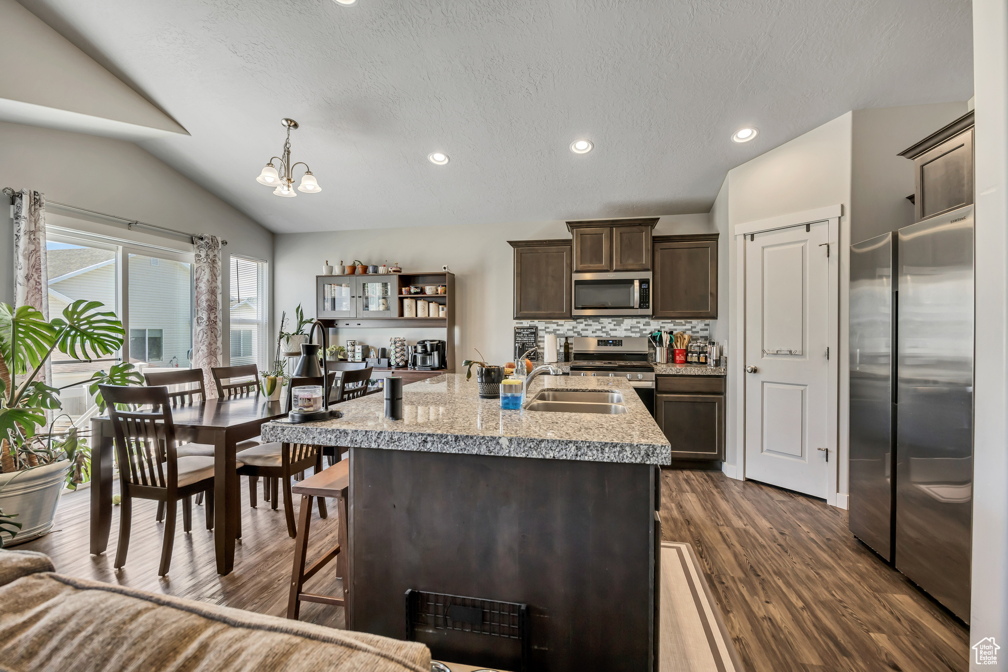 MEADOWS - Residential