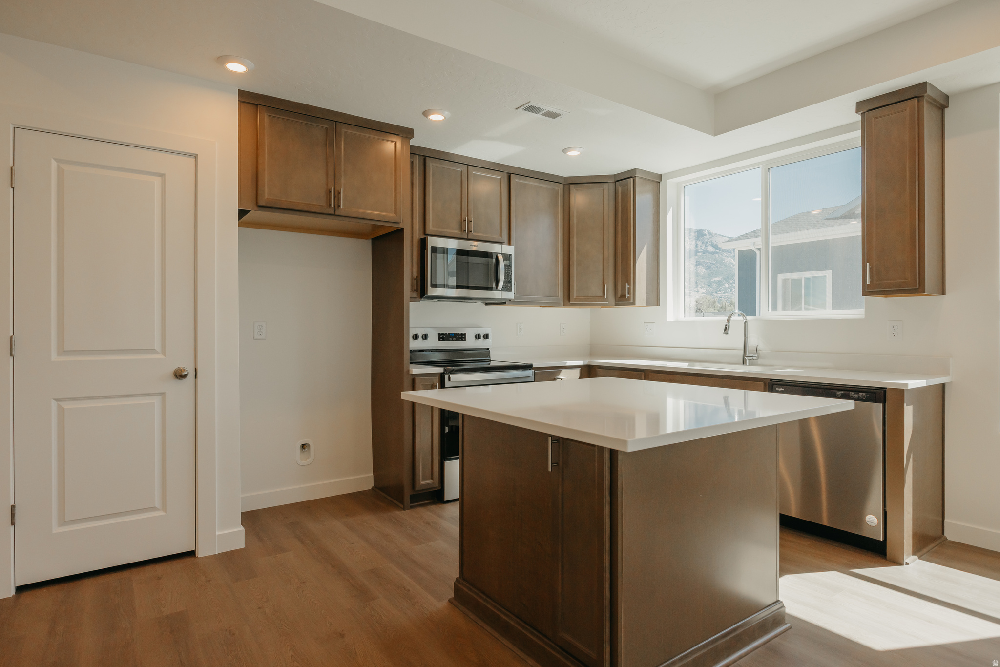 PROMINENCE POINT - Residential