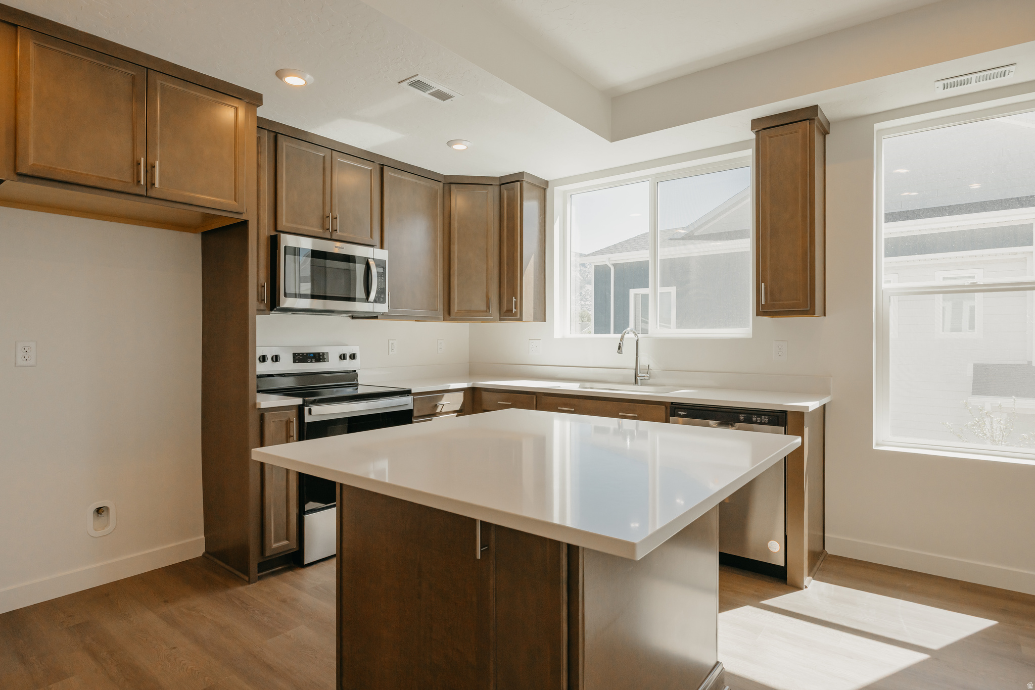 PROMINENCE POINT - Residential