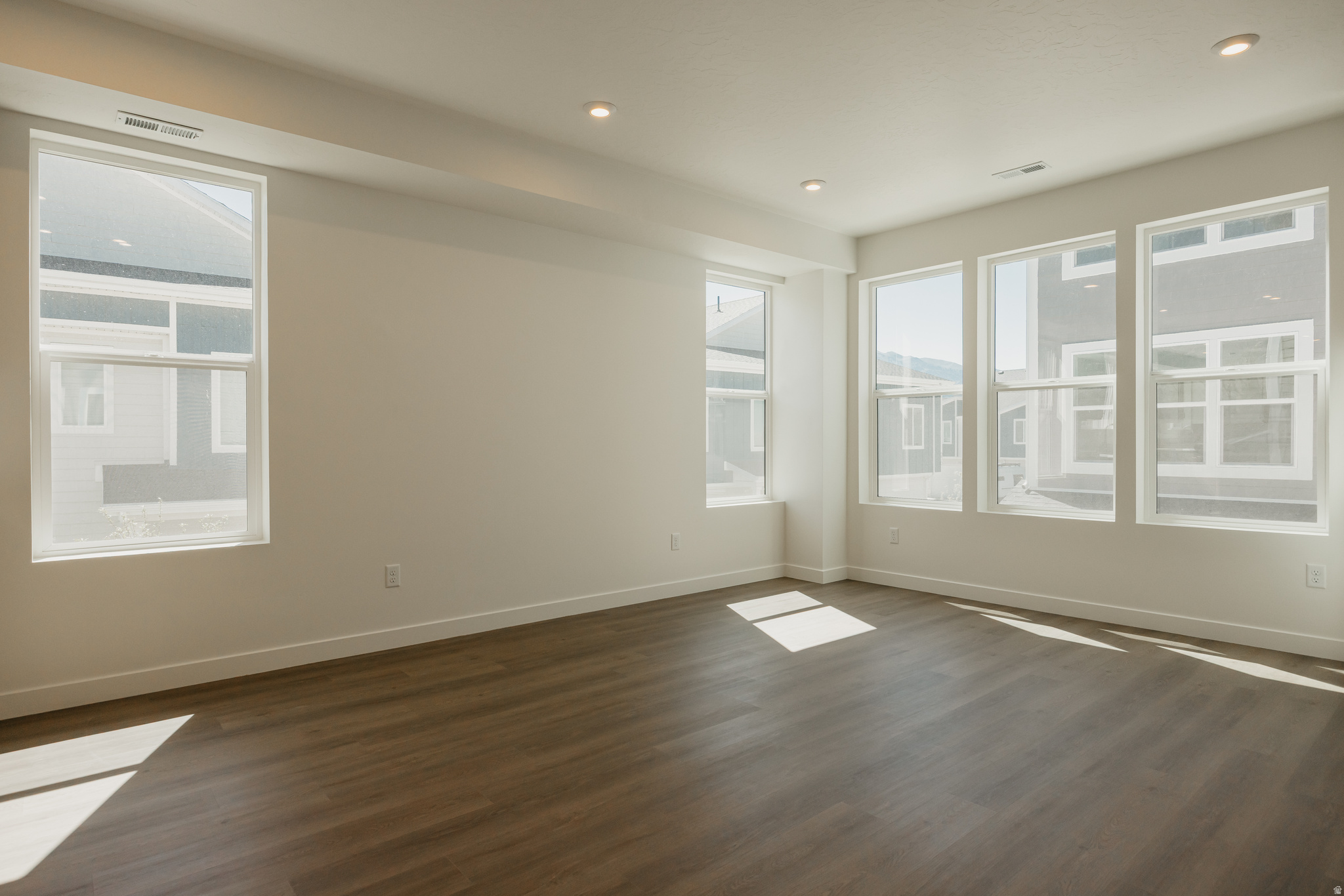 PROMINENCE POINT - Residential