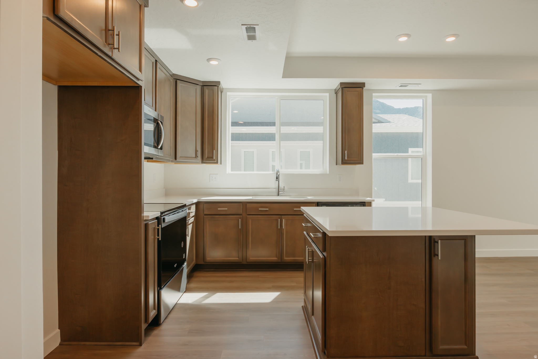 PROMINENCE POINT - Residential