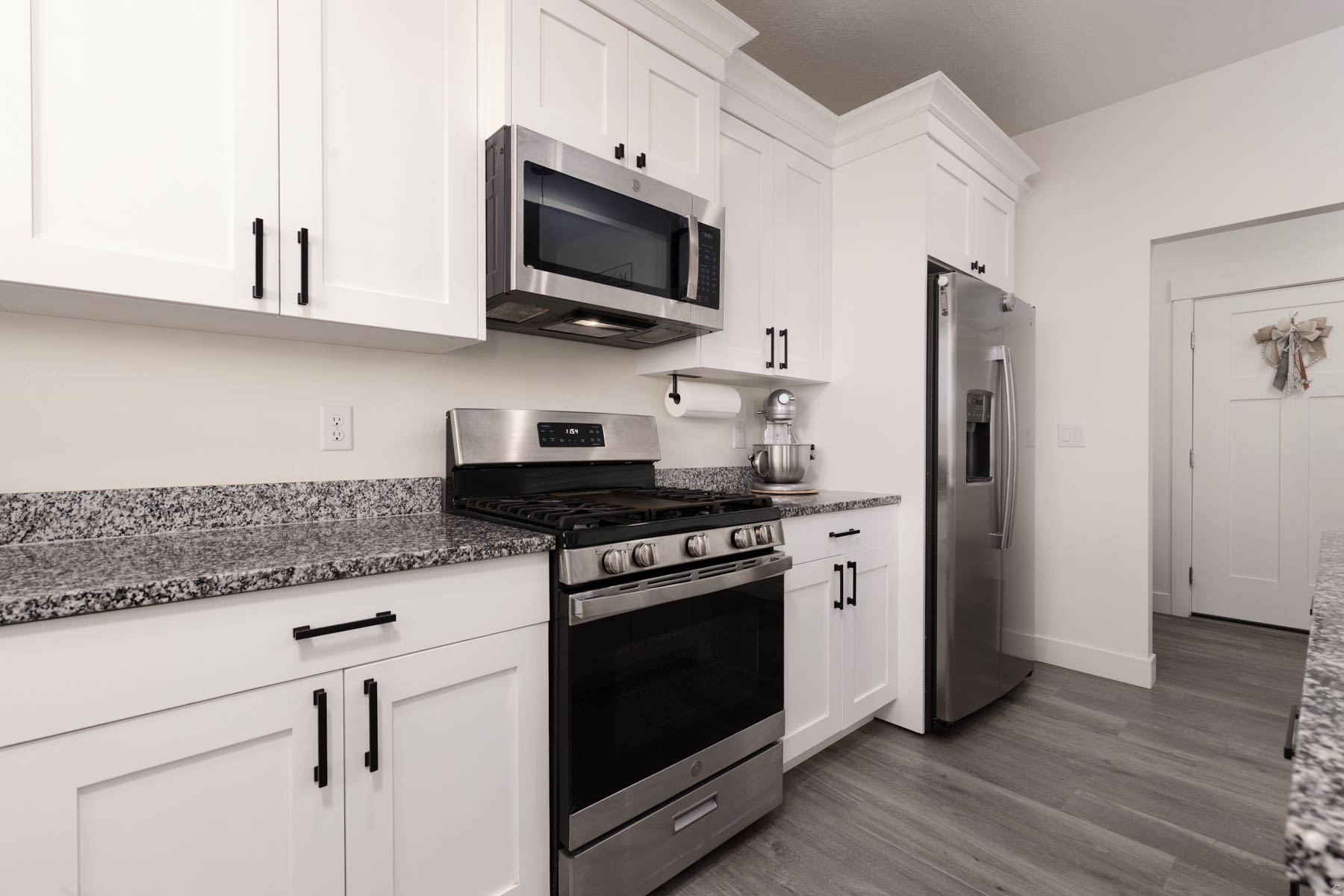 MONROE ESTATES - Residential