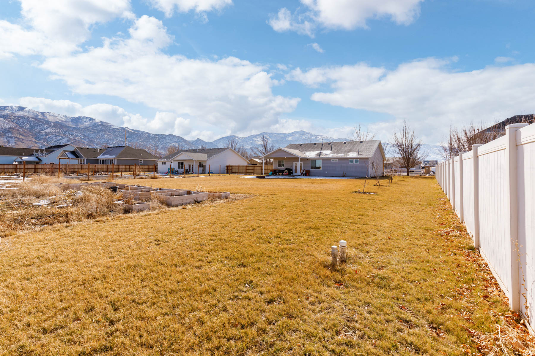 MONROE ESTATES - Residential