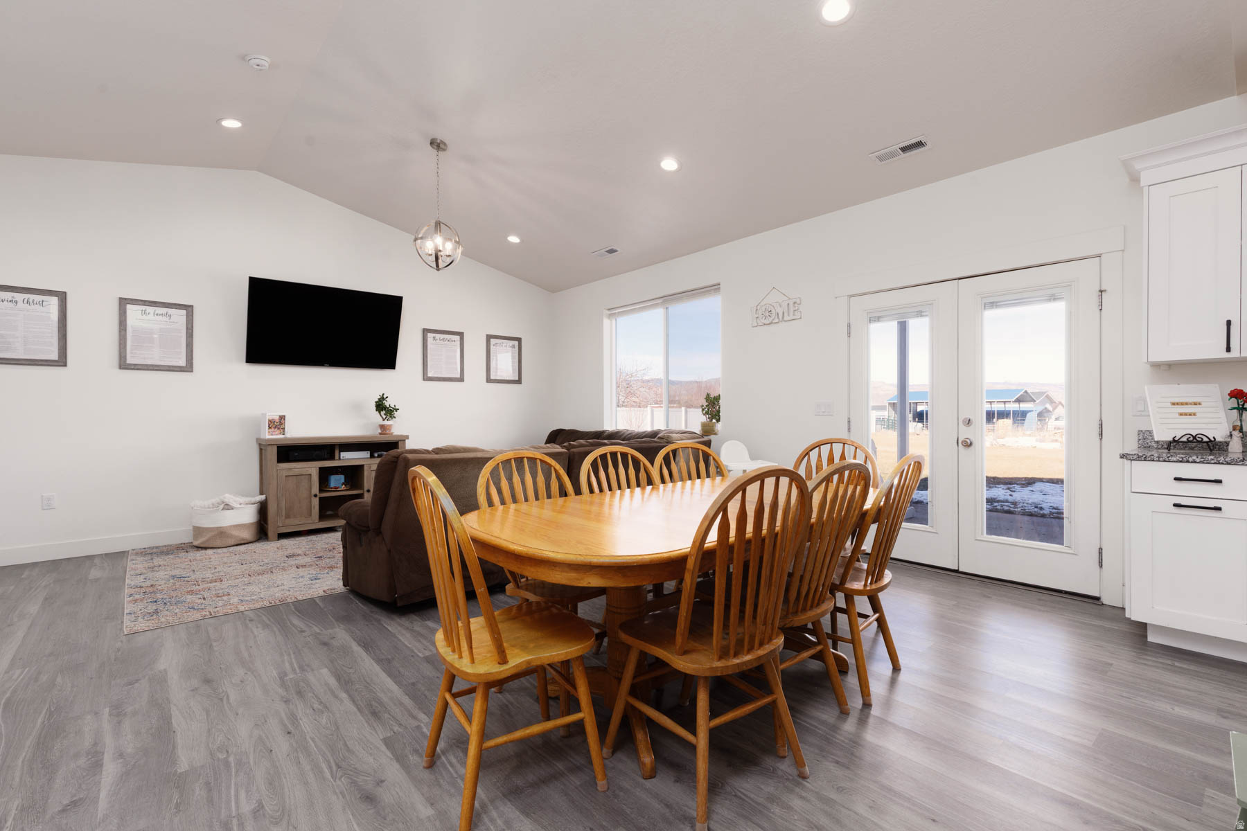 MONROE ESTATES - Residential