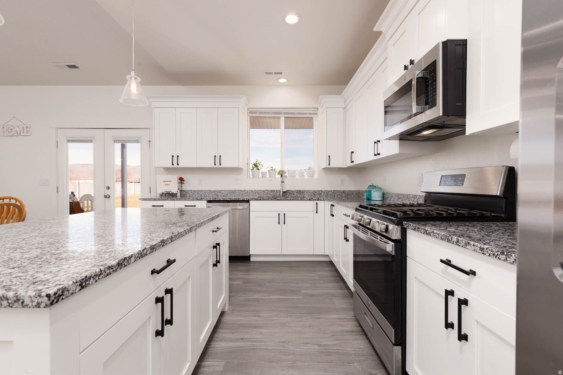 MONROE ESTATES - Residential