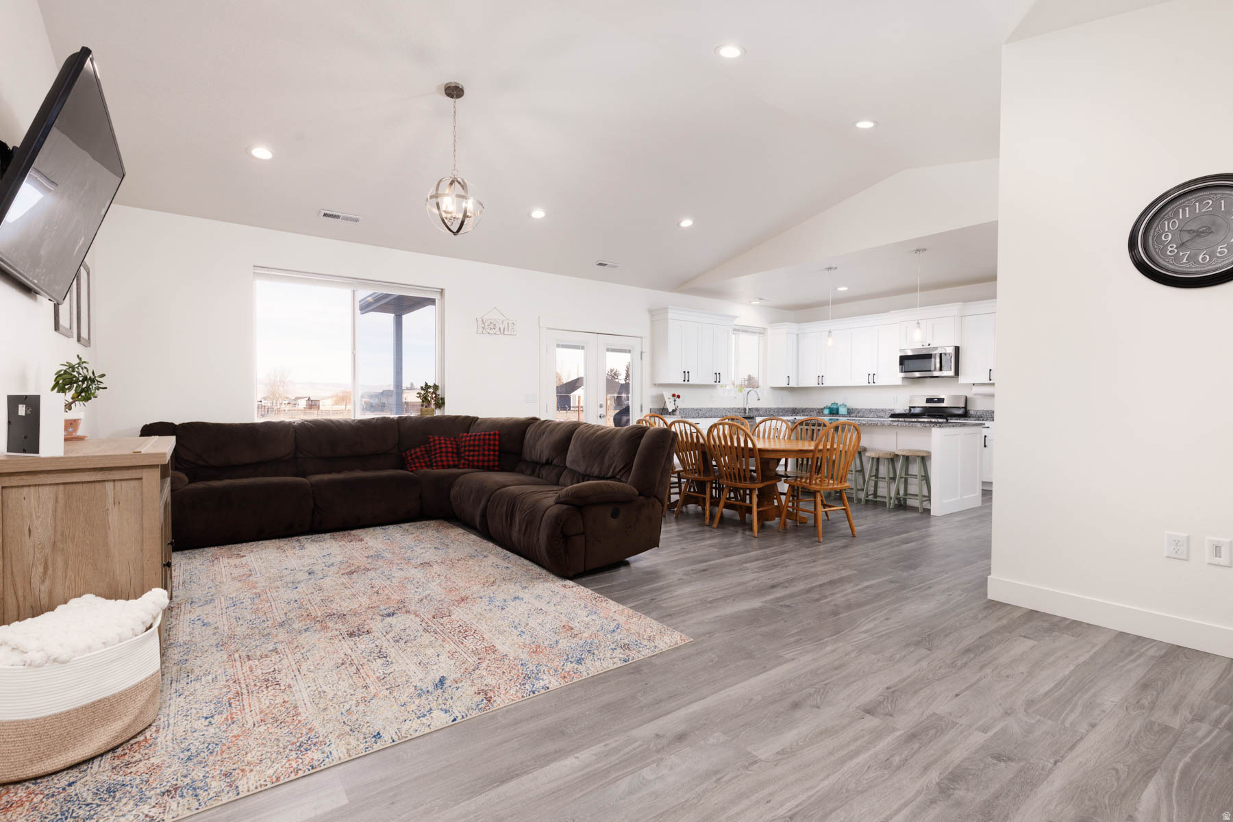 MONROE ESTATES - Residential