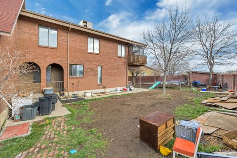 Tiny photo for 9660 S STORNOWAY CIR W, South Jordan, UT 84009 (MLS # 2139783)