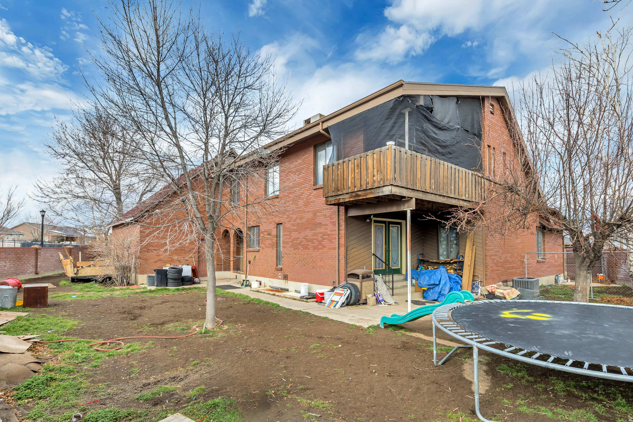 COUNTRY ESTATES - Residential